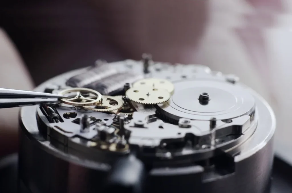 Comparer les mouvements de montre mécaniques et automatiques